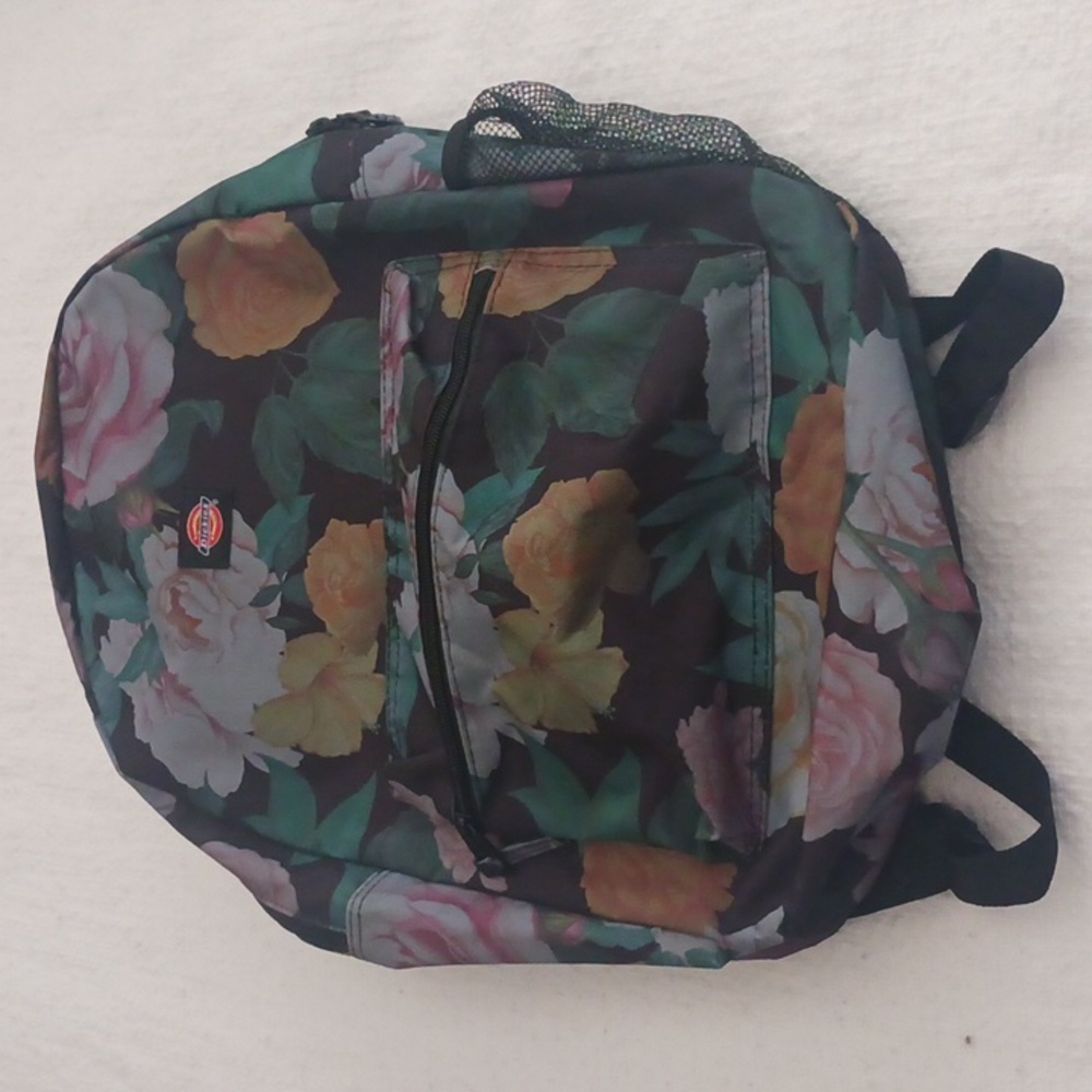 DICKIES FLORAL OVER BLACK PRINT BACKPACK